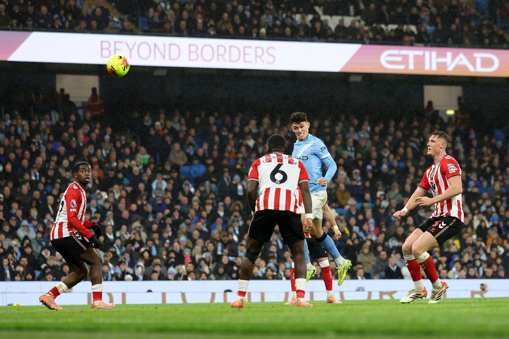 曼城客场大胜,豪取三分领先优势! 曼城客场大胜,豪取三分领先优势!