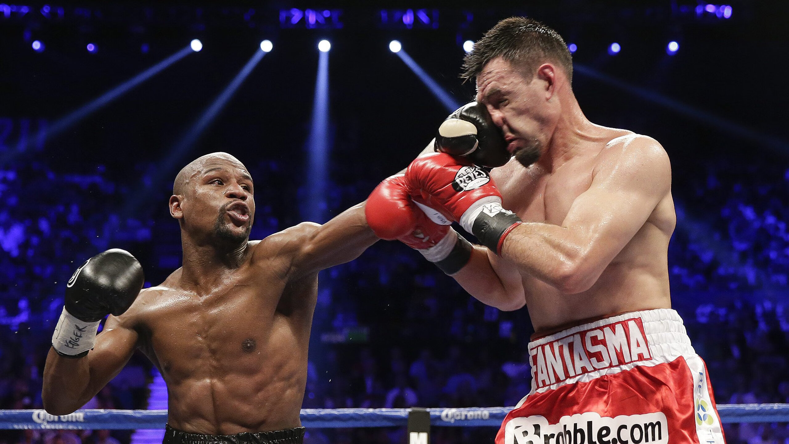 迪马利亚关键回合不手软,国际米兰决胜局带走尼日利亚